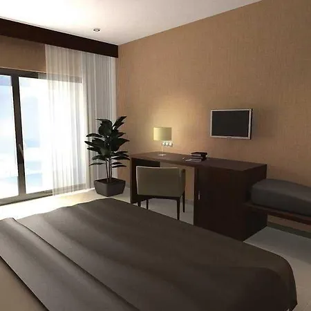 Rh Don Carlos & מלון 4*