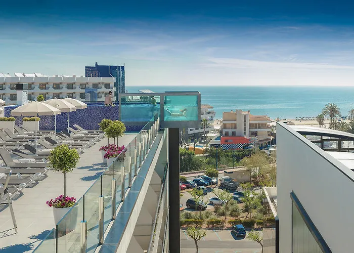 호텔 Rh Don Carlos & 4*